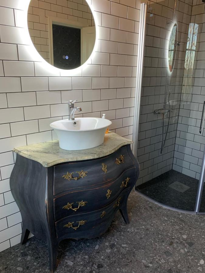 Hidingsta Gard B&B Эребру Экстерьер фото